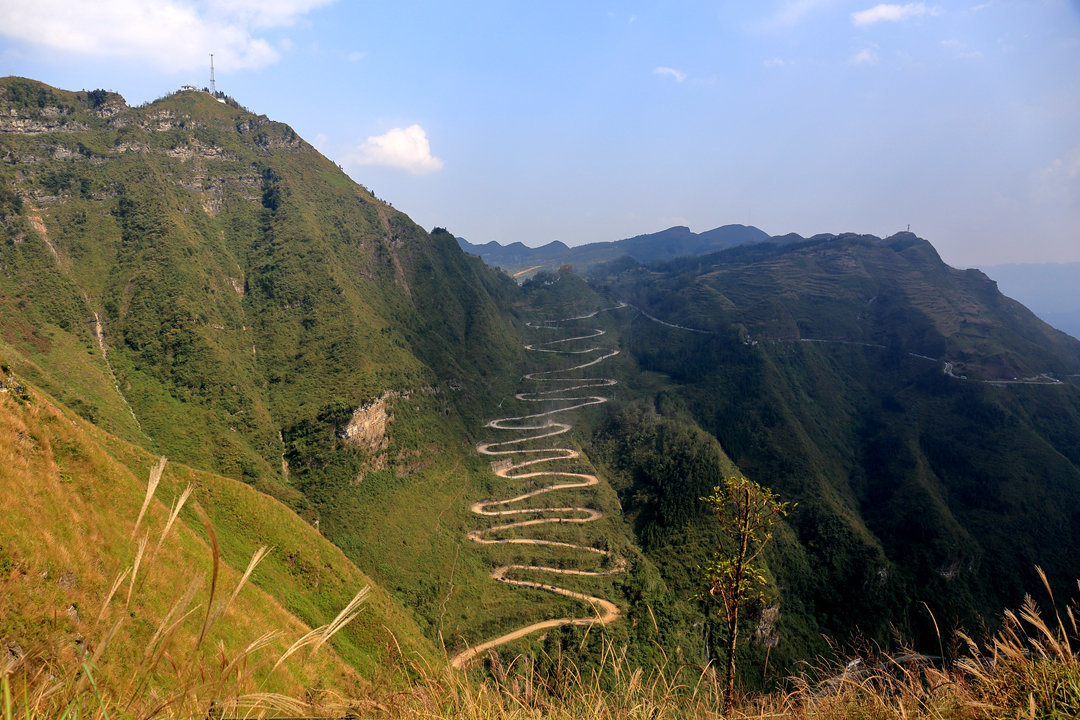 9_Crossing 1000 mountains into the future